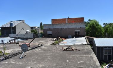 VENTA VIVIENDA PRINCIPAL Y 9 DTOS EN ALQUILER
