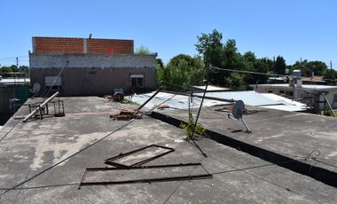 VENTA VIVIENDA PRINCIPAL Y 9 DTOS EN ALQUILER