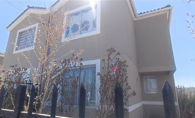 Casa en Venta en Calle Folclorista Noemi Gonzalez 2125