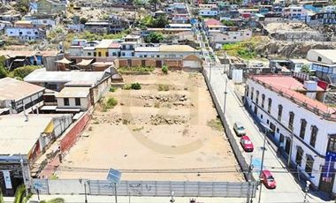 Se vende terreno frente al Puerto de Coquimbo.
