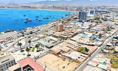 Se vende terreno frente al Puerto de Coquimbo.