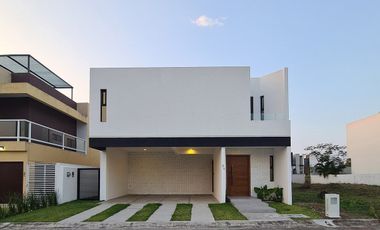 Casa en VENTA en PUNTA TIBURON