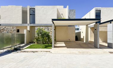 Casa en venta de 3 recamaras en Privada de Conkal