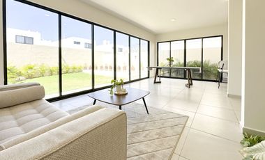 Casa en venta de 3 recamaras en Privada de Conkal
