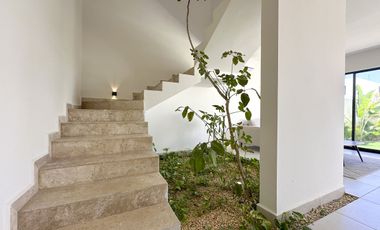 Casa en venta de 3 recamaras en Privada de Conkal