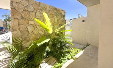Casa en venta de 3 recamaras en Privada de Conkal