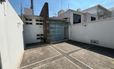 Casa en venta en Ciudad Satélite, Naucalpan.