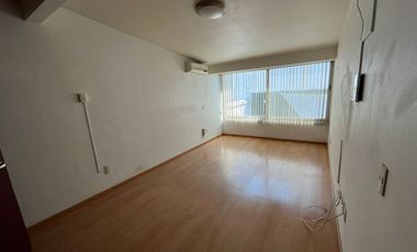 Casa en venta en Ciudad Satélite, Naucalpan.