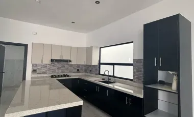 Casa en venta en Rincón de los Encinos, Saltillo, Coahuila de Zaragoza