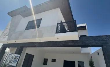 Casa en venta en Rincón de los Encinos, Saltillo, Coahuila de Zaragoza