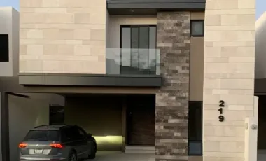 Casa en renta en Privanzas del Campestre, Arteaga, Coahuila de Zaragoza