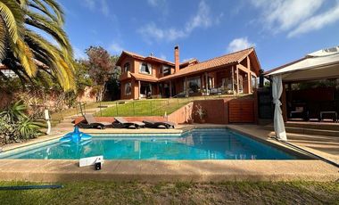 Casa en Arriendo en Río Petrohué con Avenida El Santuario