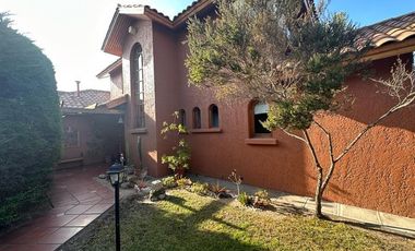 Casa en Arriendo en Río Petrohué con Avenida El Santuario