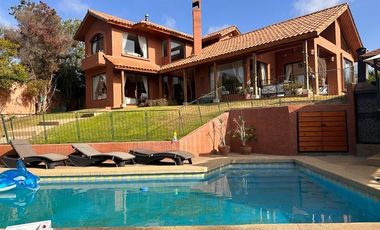 Casa en Arriendo en Río Petrohué con Avenida El Santuario