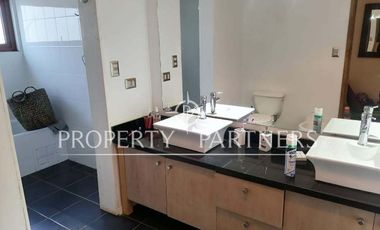 Casa tipo Chilena en zona comercial