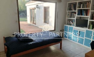 Casa tipo Chilena en zona comercial