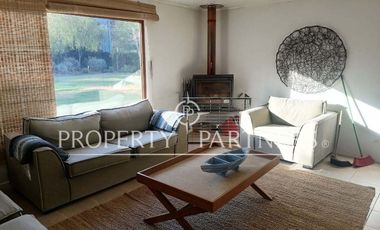 Casa tipo Chilena en zona comercial