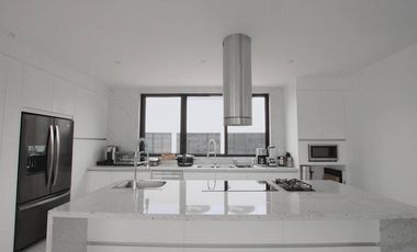 EN VENTA QUINTA DE LUJO EN YUNGILLA - SANTA ISABEL