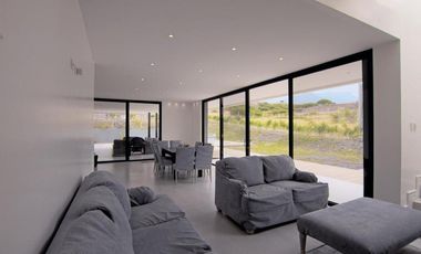 EN VENTA QUINTA DE LUJO EN YUNGILLA - SANTA ISABEL