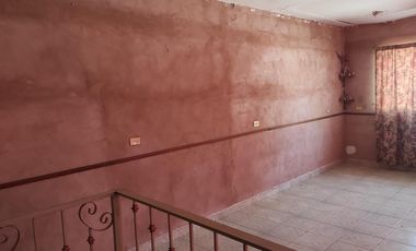 CASA IDEAL PARA OFICINAS EN COL. BUROCRATAS MUNICIPALES EN APODACA NUEVO LEON