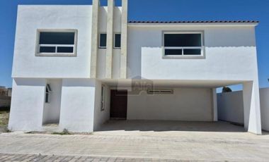 Venta de casa en Metepec, ubicada en el Residencial Villas el Durazno