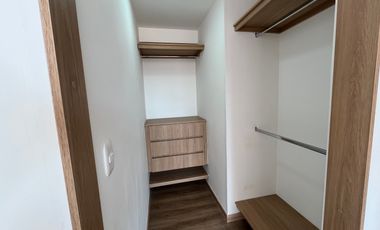 Venta de Apartamento a Estrenar en Reserva del Lago II