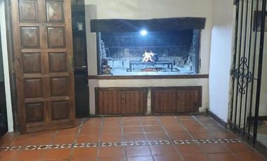 Casa en venta - 3 Dormitorios 2 Baños - Cochera - 425Mts2 - Cañuelas