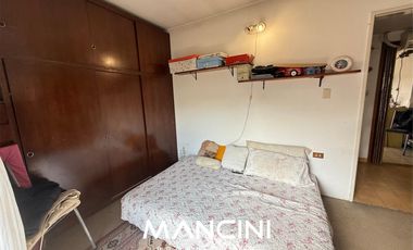 Casa en venta de 5 ambientes con cochera, piscina y quincho - Villa Ballester