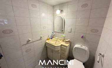 Casa en venta de 5 ambientes con cochera, piscina y quincho - Villa Ballester