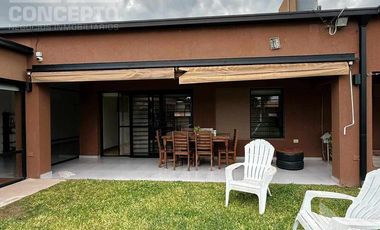 Moderna Casa de Categoría en Recreo Sur