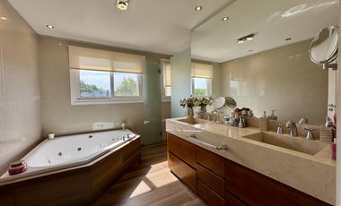 Casa en Venta, en La Lomada de Pilar, Pilar, GBA Norte