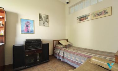 Casa en Venta Ituzaingó con quincho y local Apto Credito