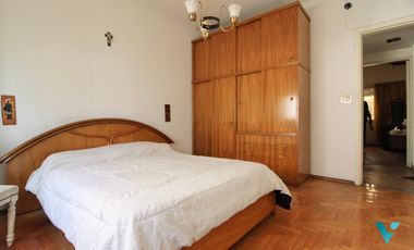 Casa en Venta Ituzaingó con quincho y local Apto Credito