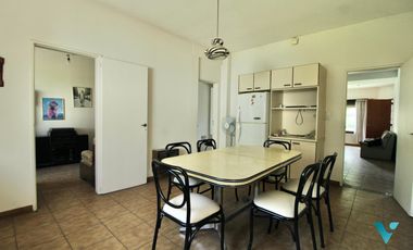 Casa en Venta Ituzaingó con quincho y local Apto Credito