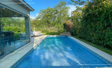 Casa en venta en Fincas de Hudson de 5 ambientes Hudson  Berazategui