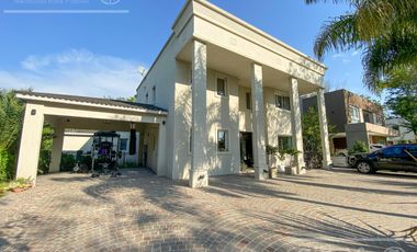 Casa en venta en Fincas de Hudson de 5 ambientes Hudson  Berazategui