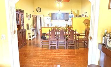 ESPACIO, CONFORT Y UBICACIÓN PRIVILEGIADA – CASA DE 3 DORMITORIOS EN VENTA EN VENADO TUERTO.