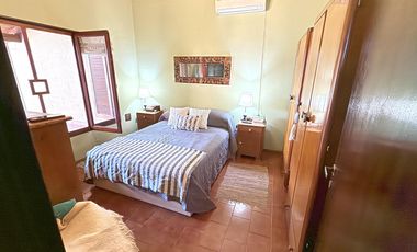 ESPACIO, CONFORT Y UBICACIÓN PRIVILEGIADA – CASA DE 3 DORMITORIOS EN VENTA EN VENADO TUERTO.