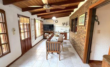 ESPACIO, CONFORT Y UBICACIÓN PRIVILEGIADA – CASA DE 3 DORMITORIOS EN VENTA EN VENADO TUERTO.