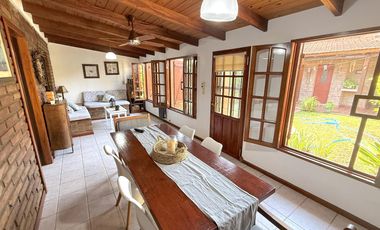 ESPACIO, CONFORT Y UBICACIÓN PRIVILEGIADA – CASA DE 3 DORMITORIOS EN VENTA EN VENADO TUERTO.