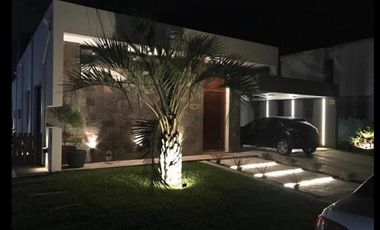 EXCELENTE PROPIEDAD EN VENTA 5 AMB  -  EN LAGOS DE CANNING.