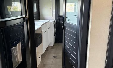 EXCELENTE PROPIEDAD EN VENTA 5 AMB  -  EN LAGOS DE CANNING.