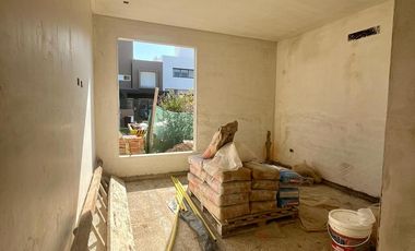Casa en Venta en Miradores de Manantiales I, 3 Dormitorios, Una Planta