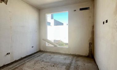 Casa en Venta en Miradores de Manantiales I, 3 Dormitorios, Una Planta