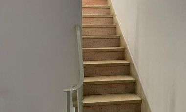 Casa en venta - 3 Dormitorios 2 Baños - 240Mts2 - La Plata