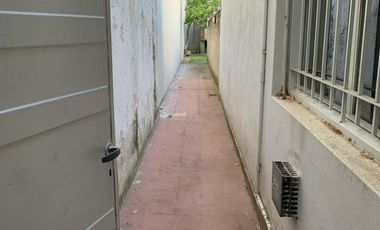 Casa en venta - 3 Dormitorios 2 Baños - 240Mts2 - La Plata