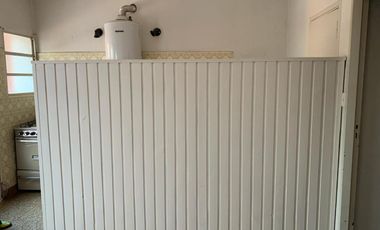 Casa en venta - 3 Dormitorios 2 Baños - 240Mts2 - La Plata
