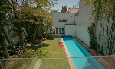 Casa de Lujo  en Renta Con Alberca y Cuarto de Seguridad Cerca de La Minerva