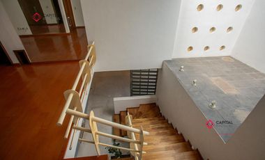Casa de Lujo  en Renta Con Alberca y Cuarto de Seguridad Cerca de La Minerva