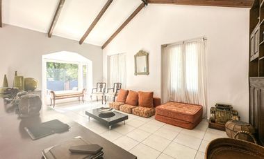 Casa en venta 4 dormitorios Las Lomas de San Isidro con Quincho, Pileta y Cocheras